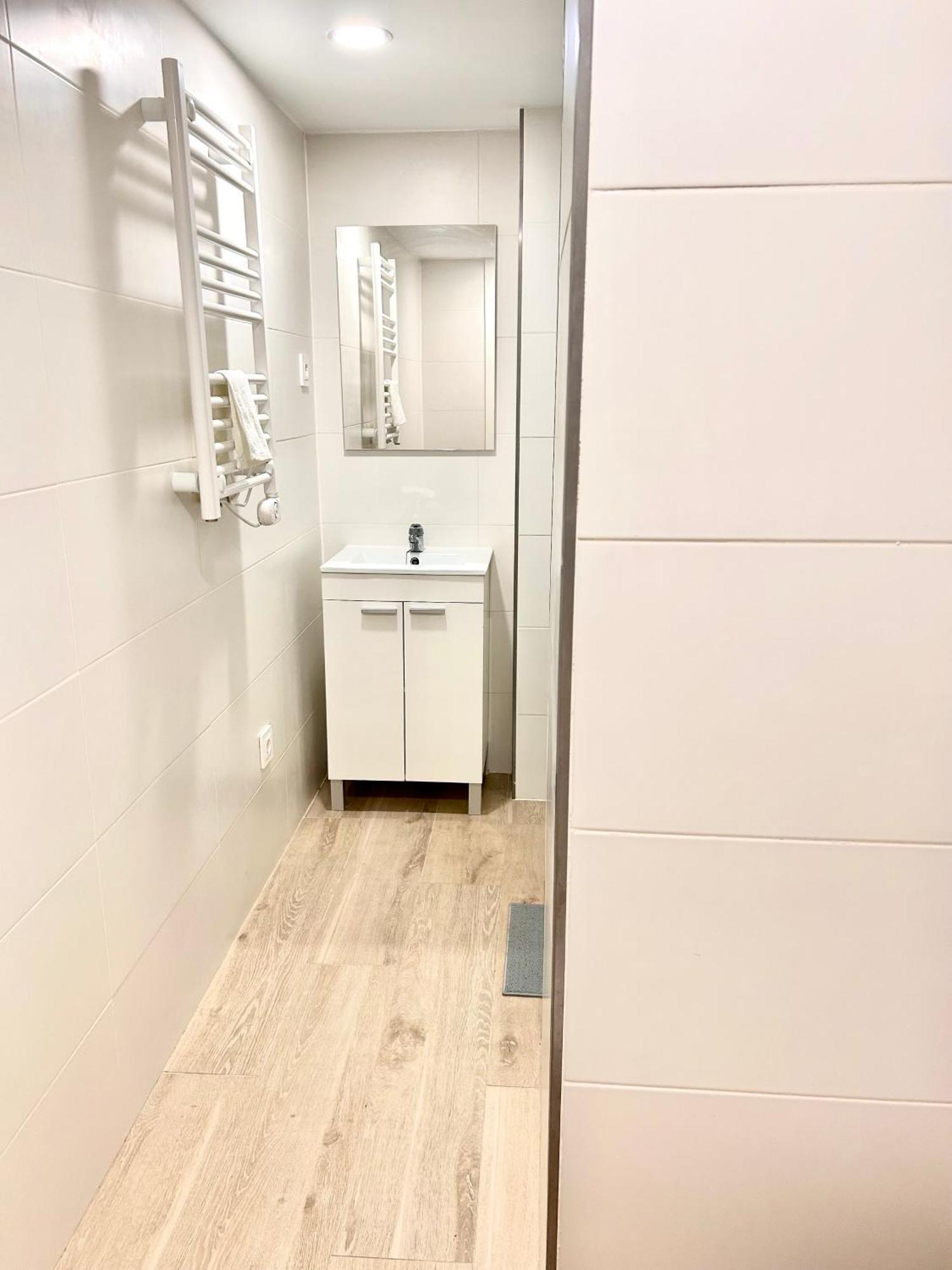 Apartamentos Ribadeo Madrid Esterno foto