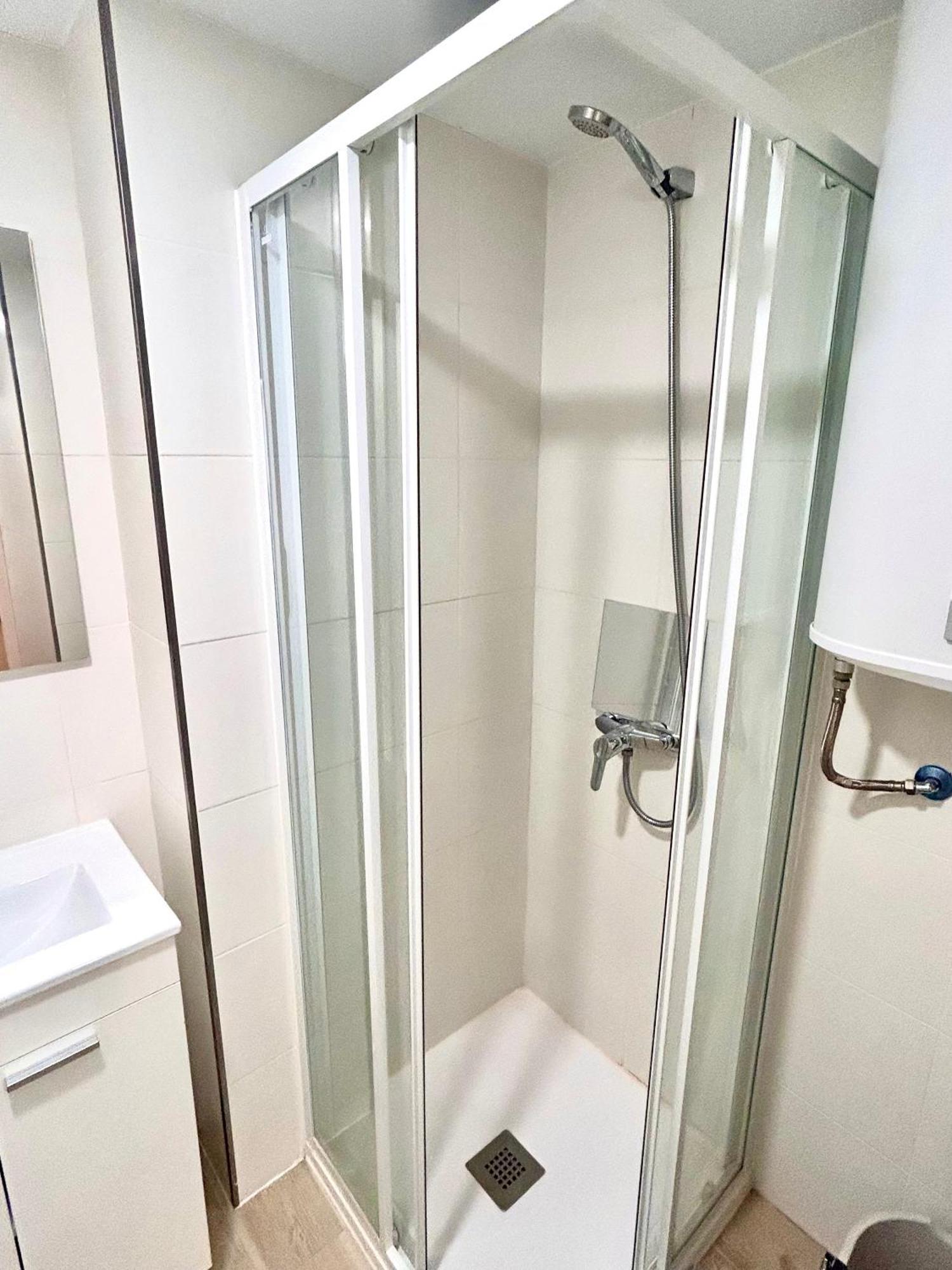 Apartamentos Ribadeo Madrid Esterno foto