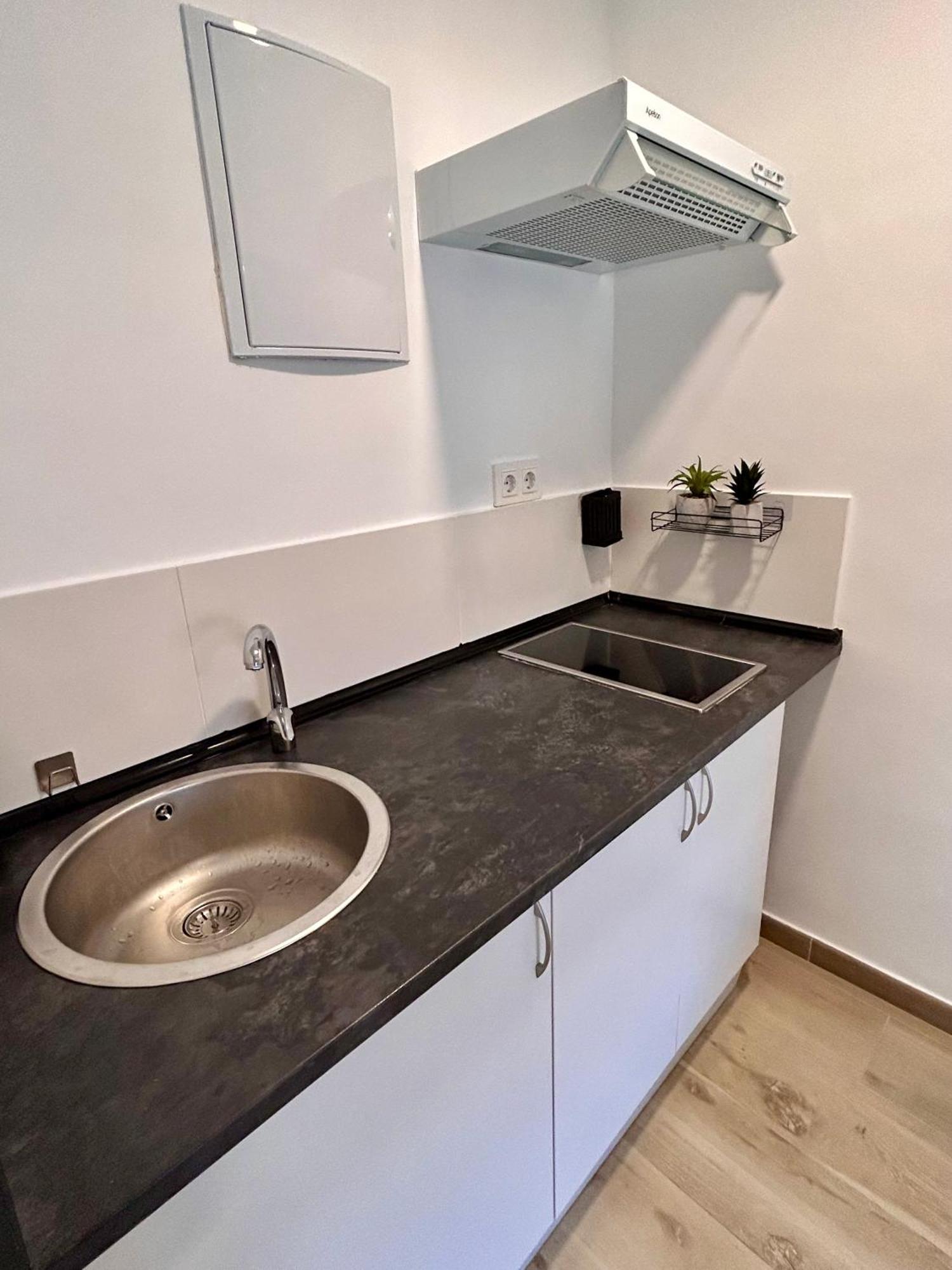Apartamentos Ribadeo Madrid Esterno foto