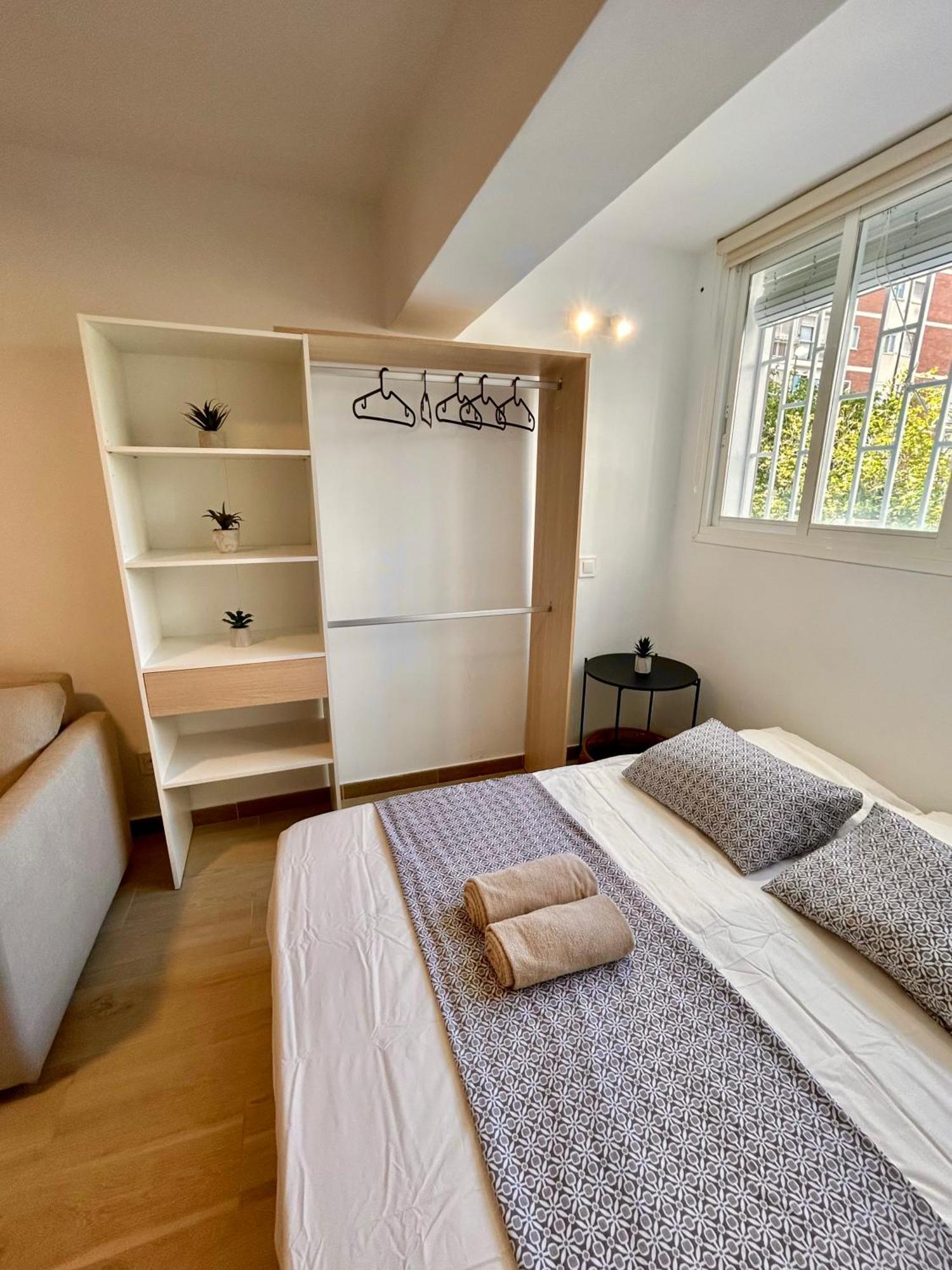 Apartamentos Ribadeo Madrid Esterno foto